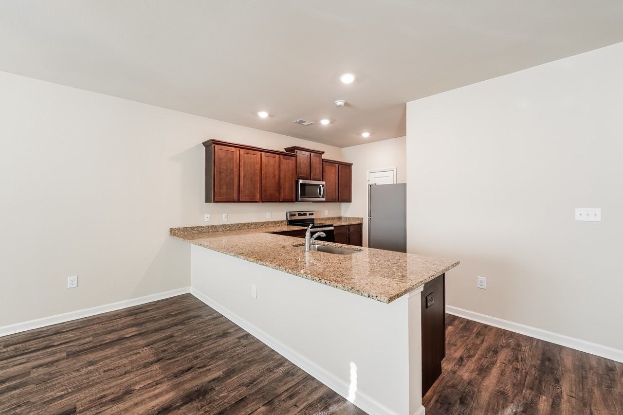 8038 Hagood St - Photo 5 of 15