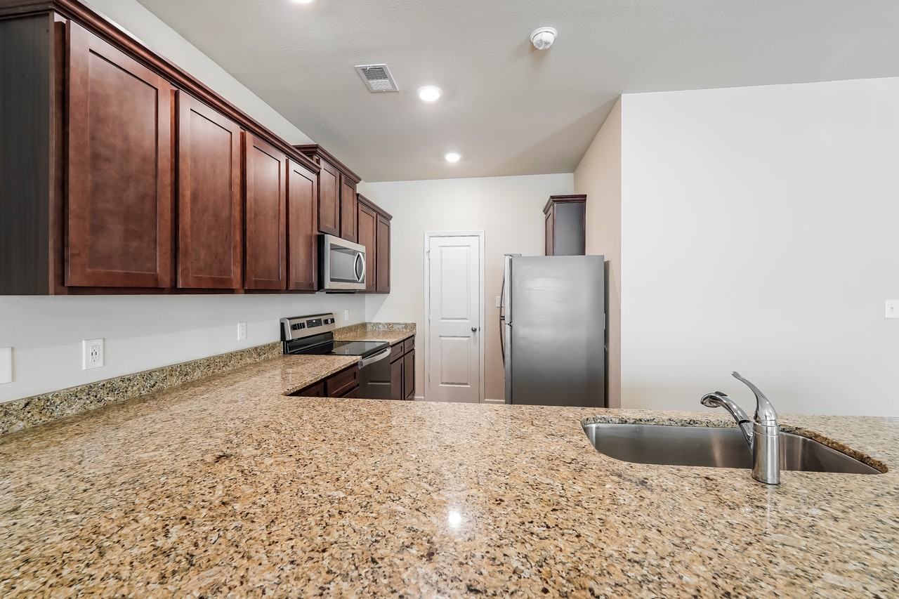 8038 Hagood St - Photo 6 of 15