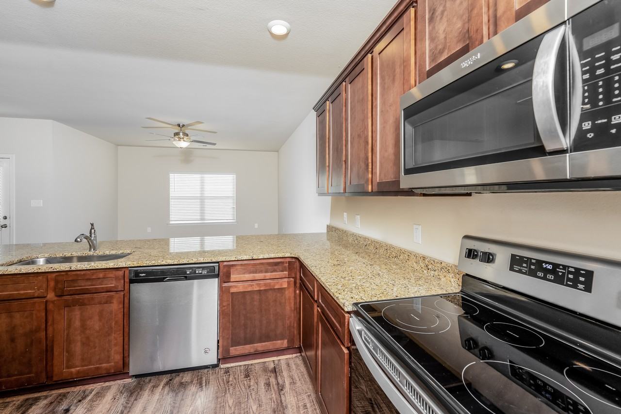 8038 Hagood St - Photo 7 of 15
