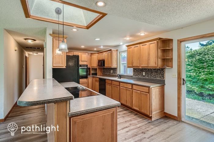 21005 119th St E - Photo 2 of 22