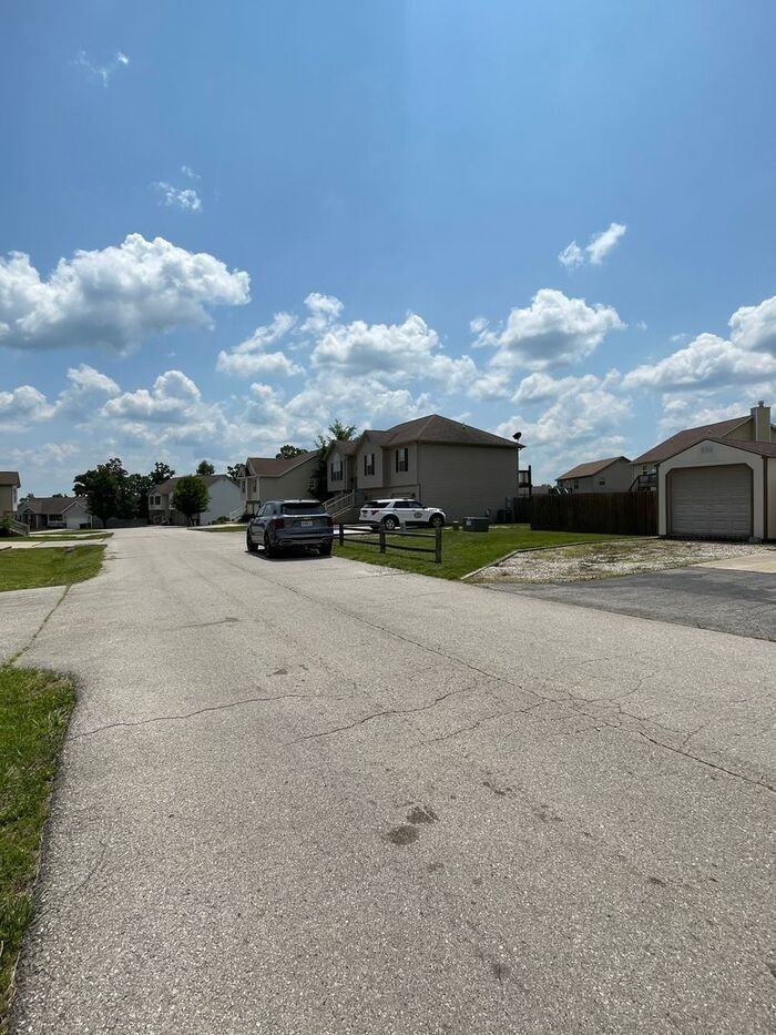 23247 Righteous Ln - Photo 3 of 25