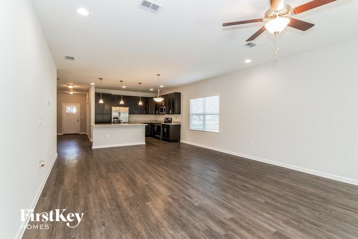 3241 Bowden Rd S - Photo 2 of 15