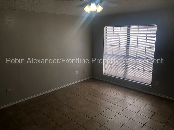 6313 Shasta Trl - Photo 3 of 9