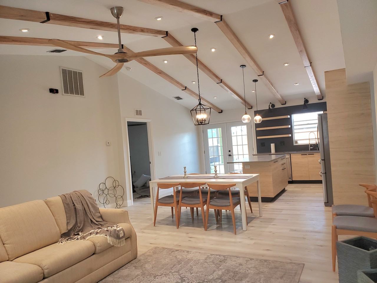 737 31st Ave N #NA - Photo 2 of 9