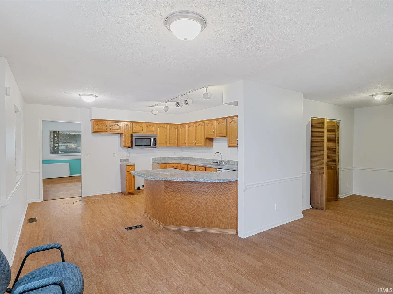 1119 W 8th St #NA - Photo 3 of 21