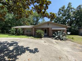 featured image of 4416 Creighton Rd #1