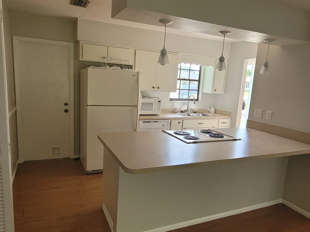 1104 Beatrice Ave #1 - Photo 2 of 10