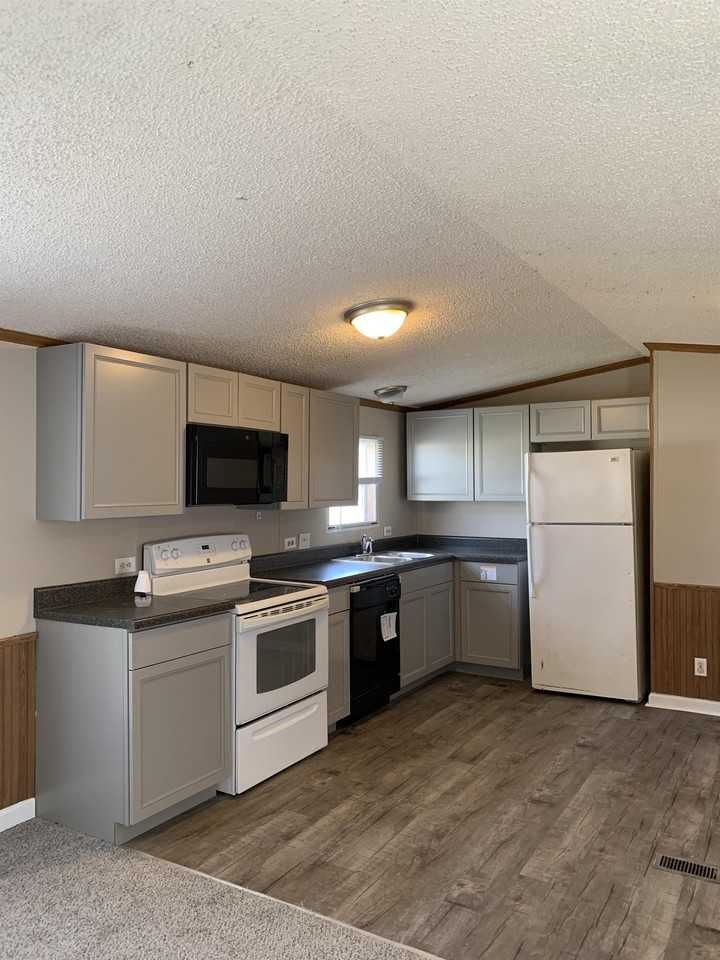 319 Belew St #1 - Photo 3 of 13