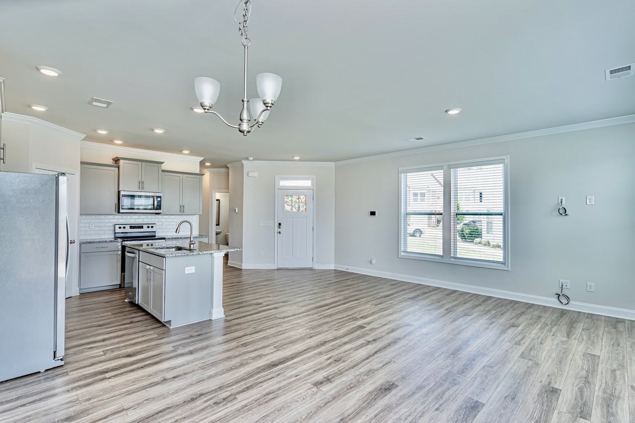 412 Yellow Fox Rd #1 - Photo 4 of 19