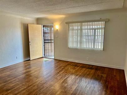 7713 Veracruz Ave - Photo 2 of 23