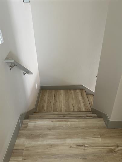 1113 E St #B - Photo 2 of 9