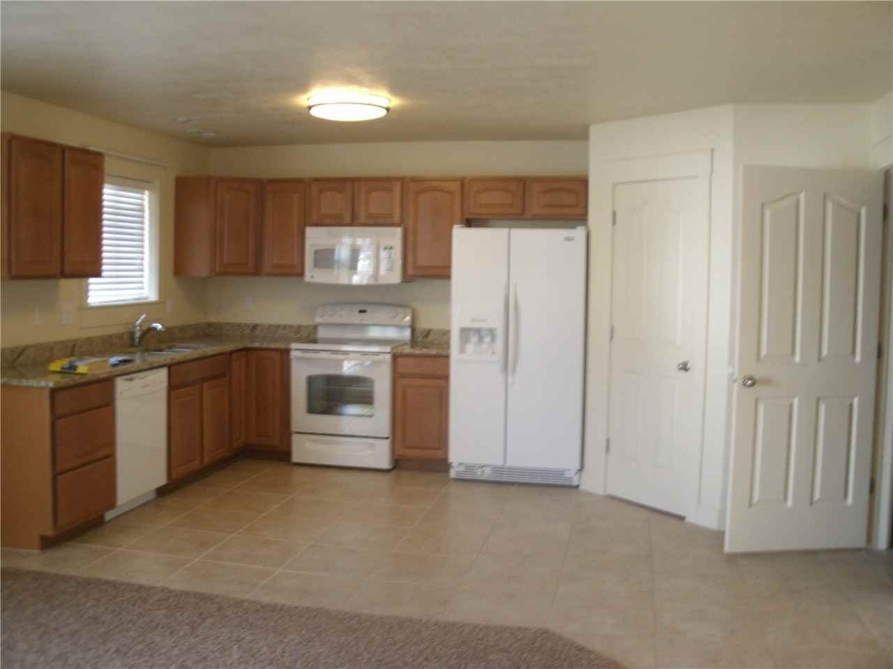 488 N 2670 W - Photo 2 of 21