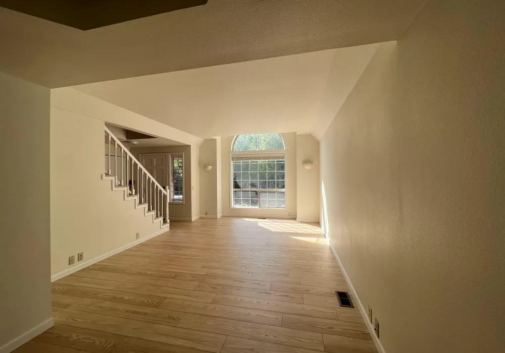 13444 Old Redmond Rd - Photo 2 of 17