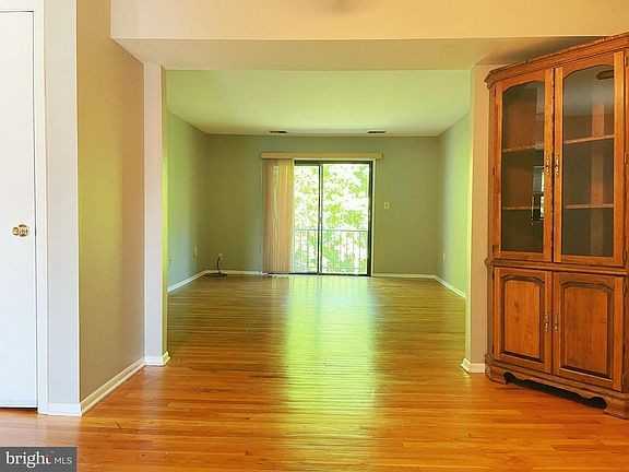 1016 Silver Ct #1 - Photo 2 of 19