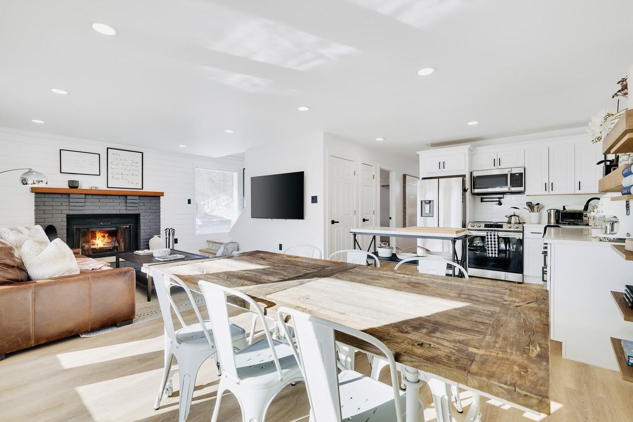 1120 Sky High Ter #NA - Photo 2 of 22