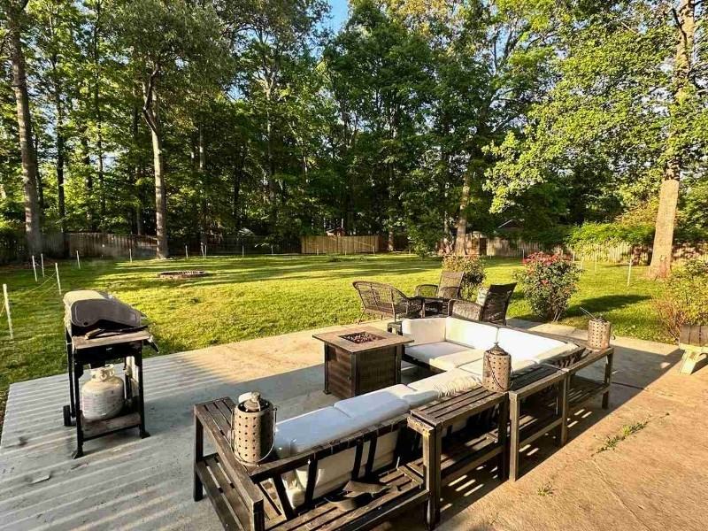 18301 Cabin Rd - Photo 3 of 24