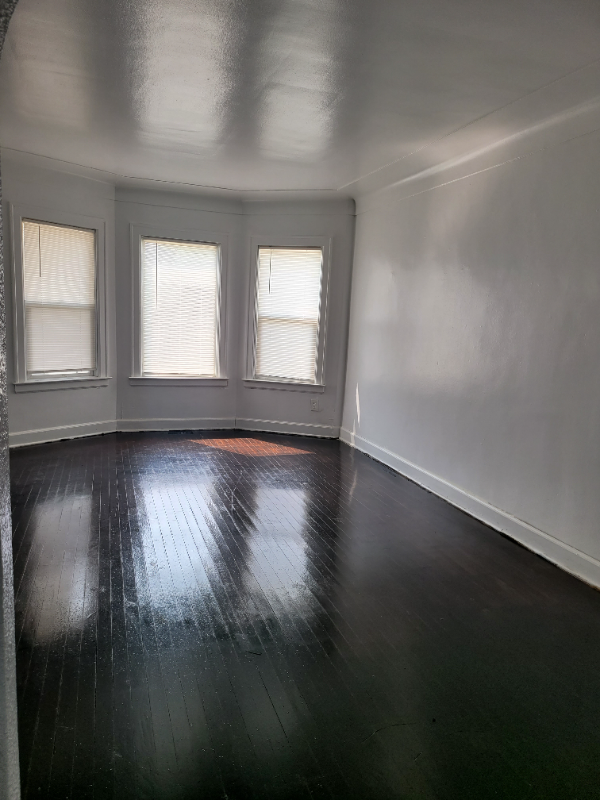 3973 High St - Photo 2 of 7