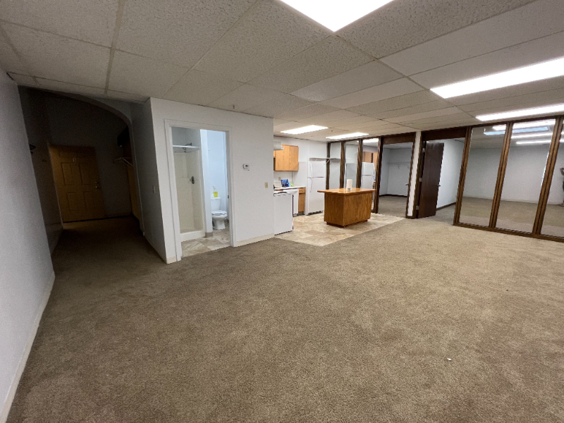 102 E Broadway St #5 - Photo 3 of 11