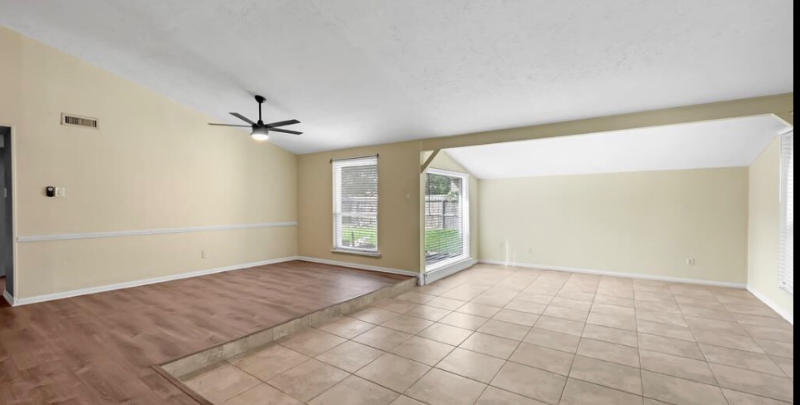 2239 Fairgreen Dr - Photo 4 of 23