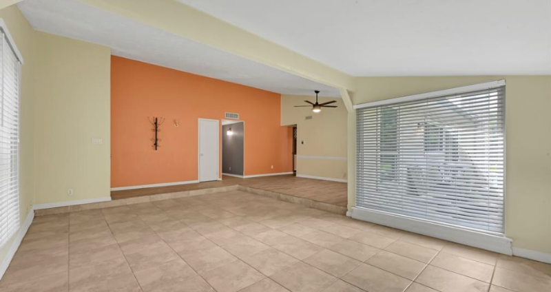 2239 Fairgreen Dr - Photo 6 of 23