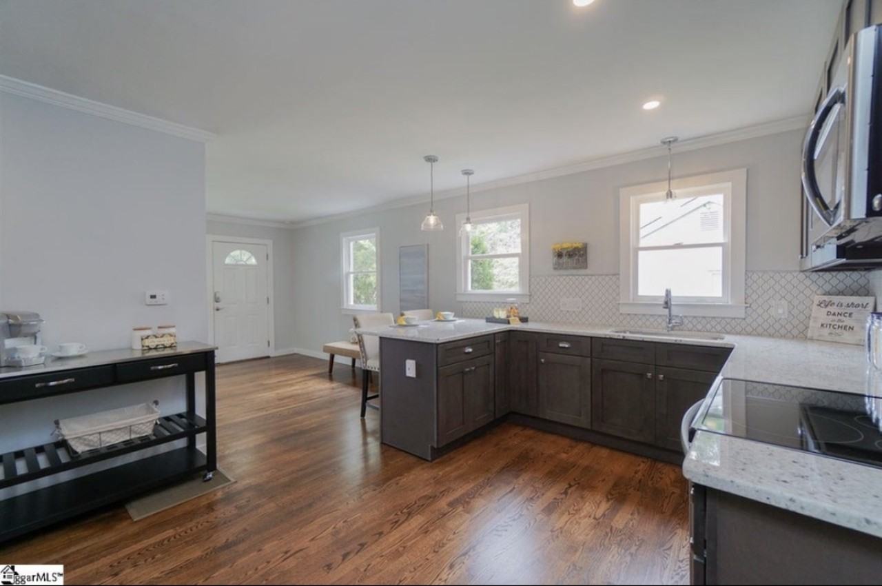 6 Pleasant Ridge Avenue #1 - Photo 2 of 16