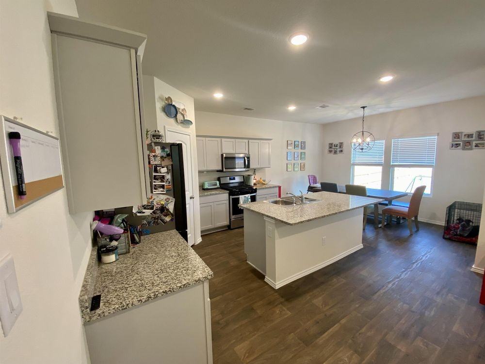 210 Harvest Creek Dr - Photo 3 of 21