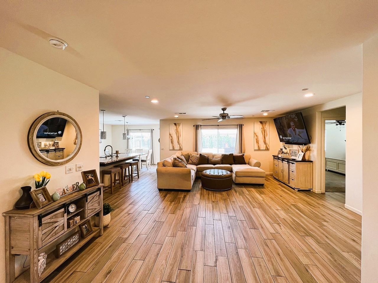 2331 Vineyard Ct #1 - Photo 2 of 10