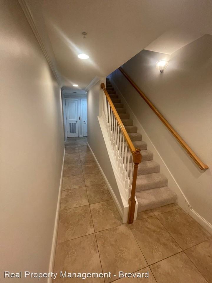 890 890 #5 - Photo 3 of 39