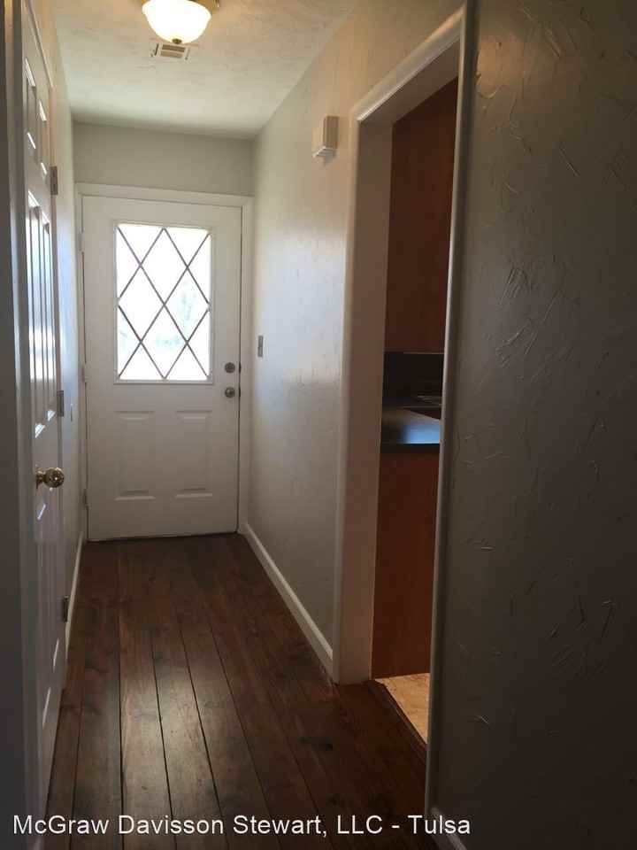 1812 W Oak St - Photo 3 of 33