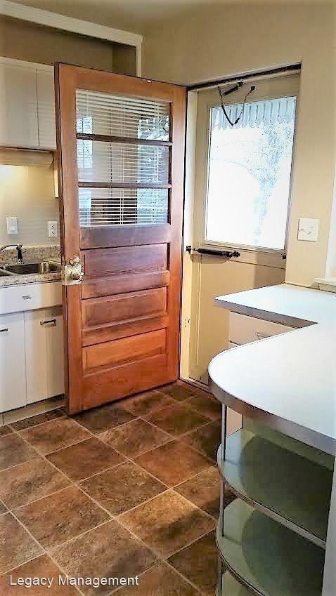 1216 Townhome - Photo 3 of 18