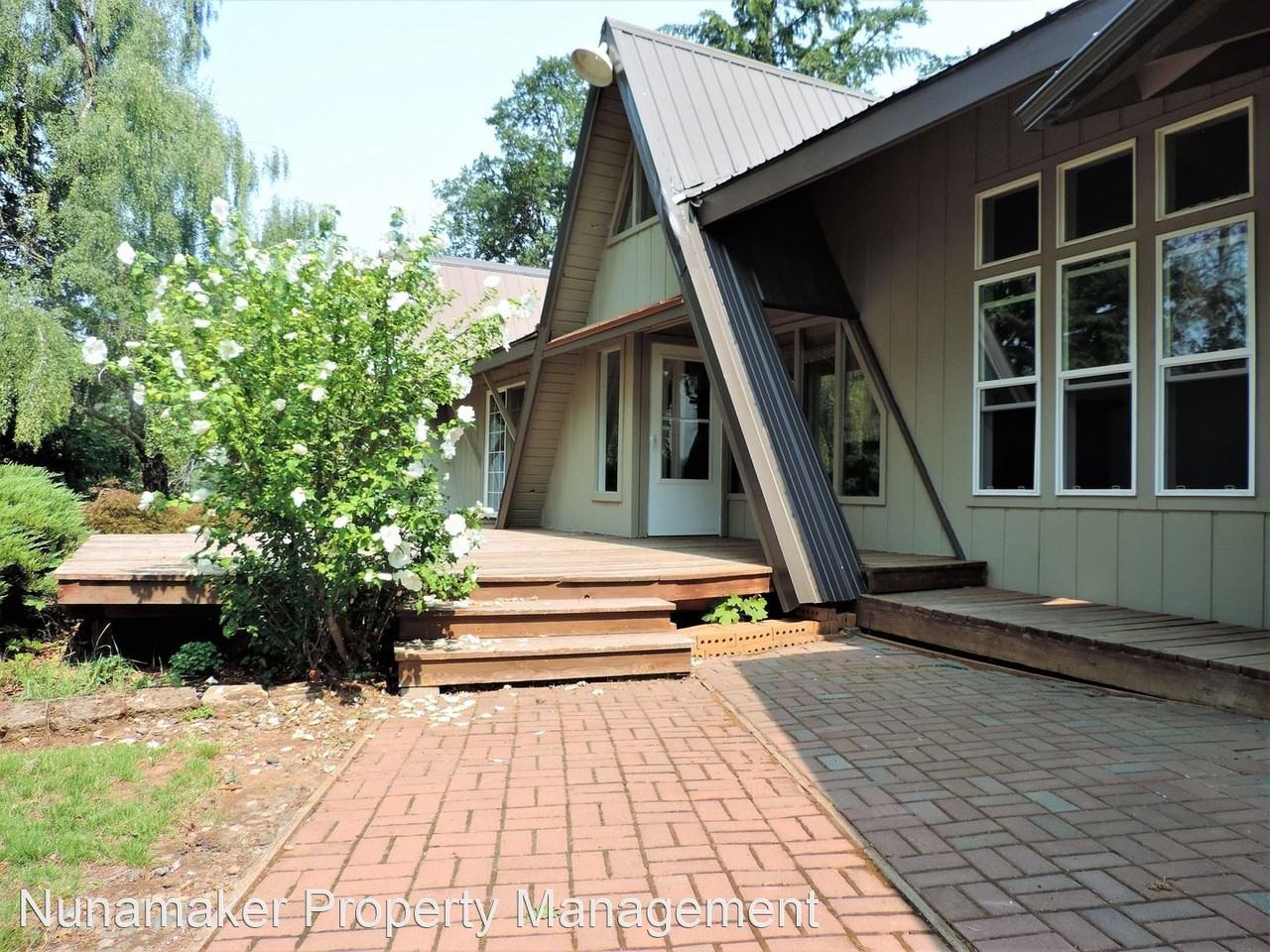 2521 Kingsley Rd - Photo 2 of 10