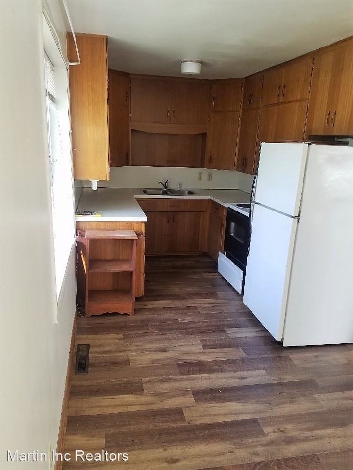 1401 G Ave - Photo 3 of 15