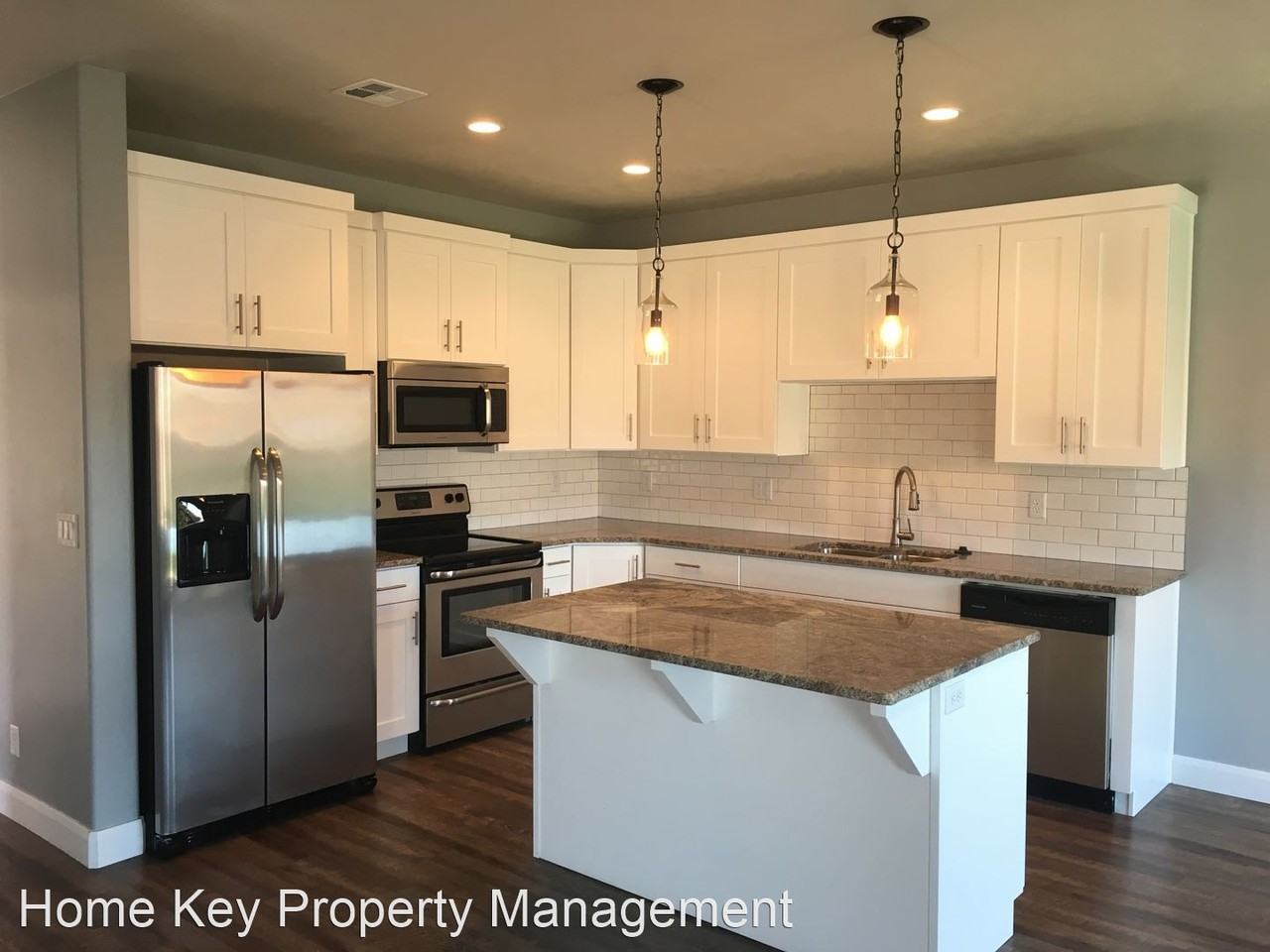 2549 Bella Vista Dr - Photo 2 of 16