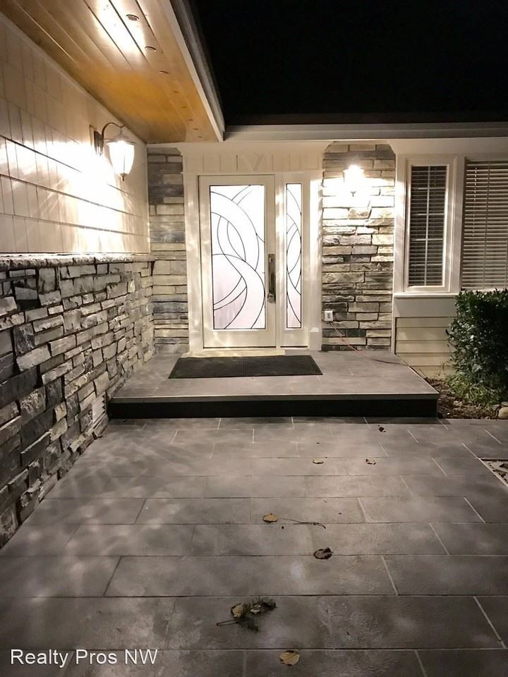 1845 Evergreen Point Rd - Photo 3 of 20