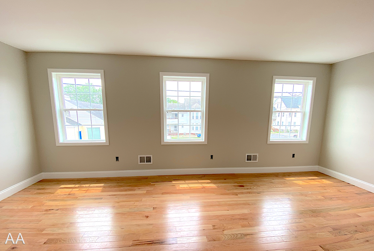 29 W School St - Photo 3 of 6