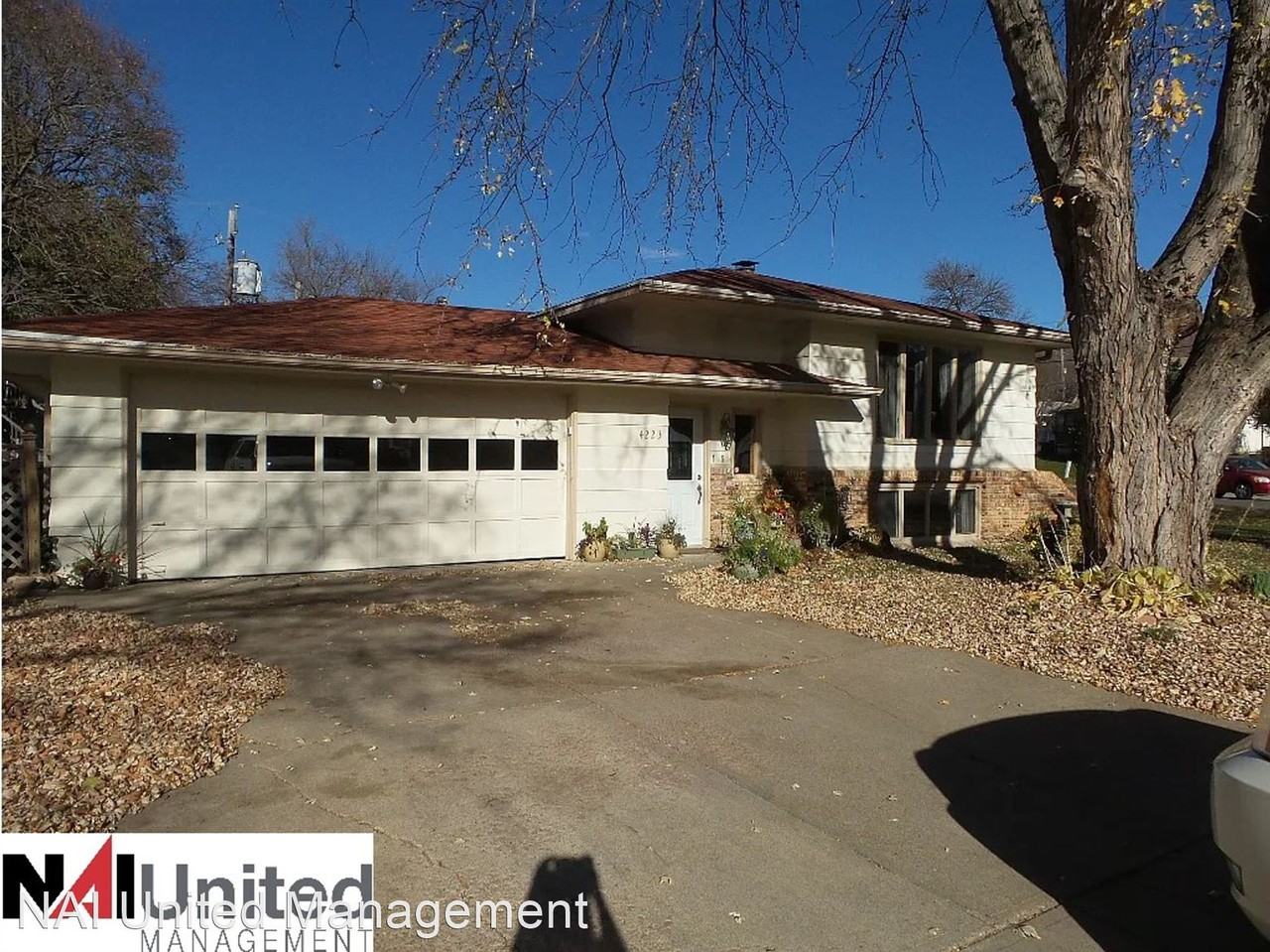 4223 Eldorado Ct Apartments in Southern Hills, Sioux City, IA 51106