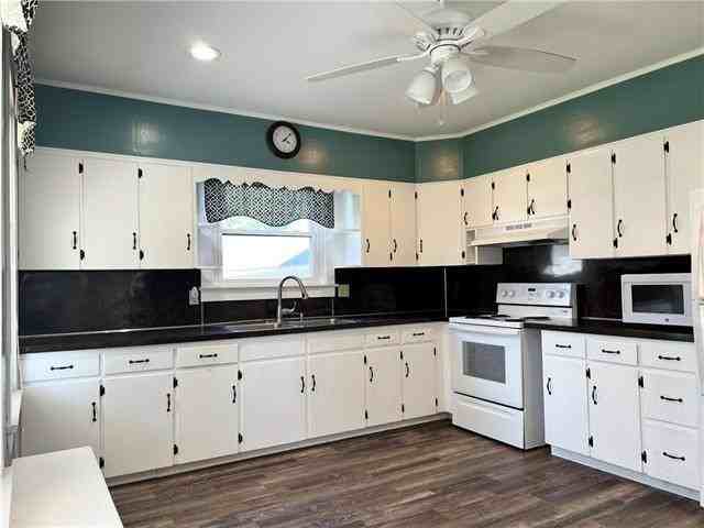 2437 Cherryville Rd - Photo 2 of 14