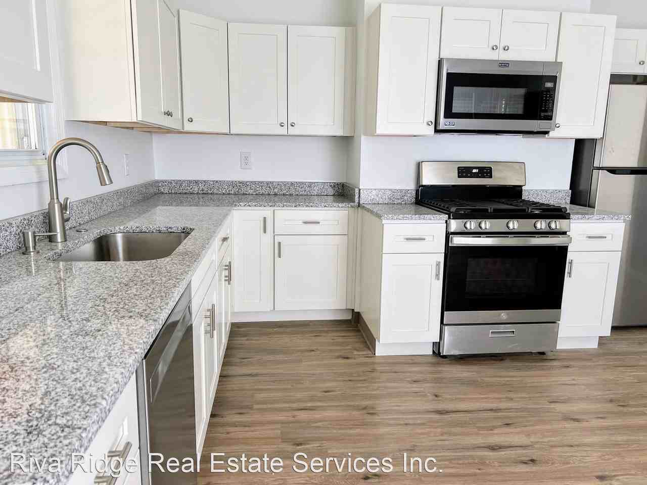 90 Bigelow St - Photo 3 of 12