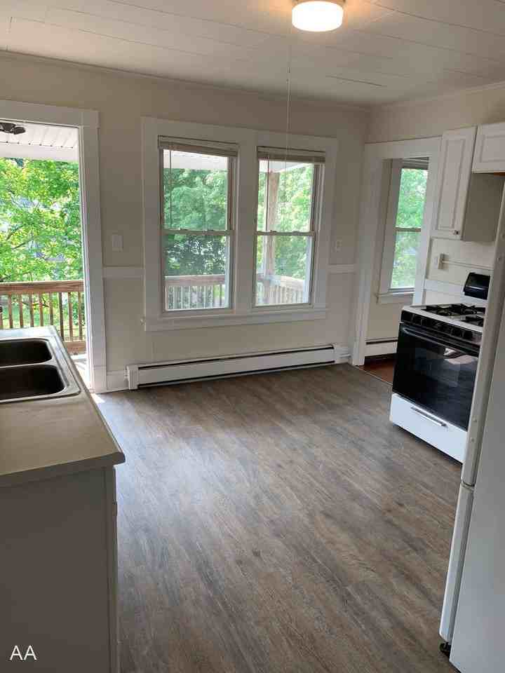 70 Maple St Apartments in Chicopee, MA 01020 Zumper