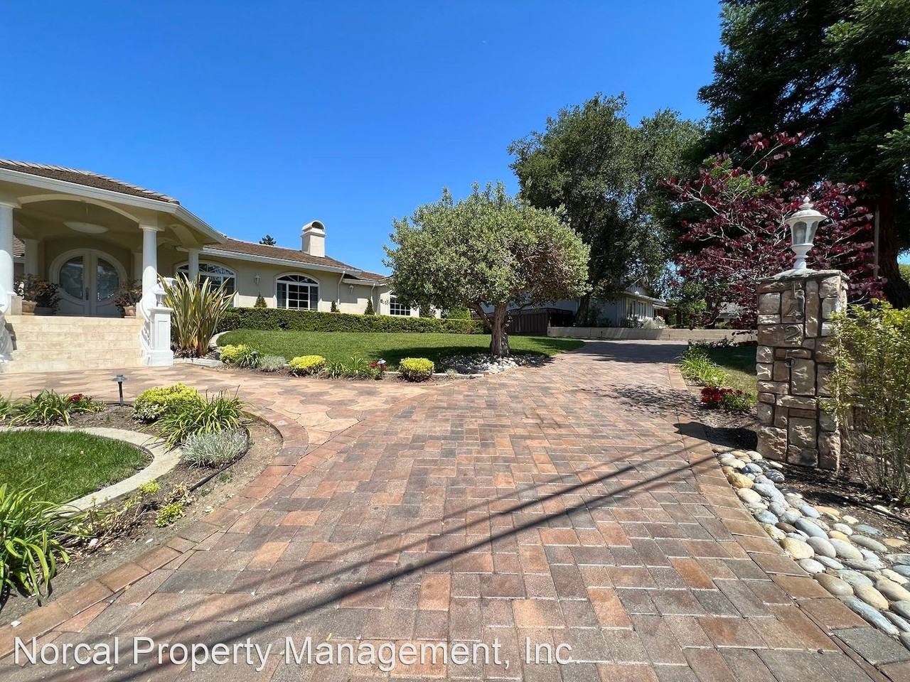 1425 Villa Dr - Photo 2 of 50