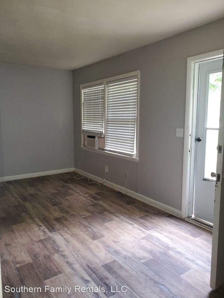 1535 Rockdale Dr - Photo 2 of 9