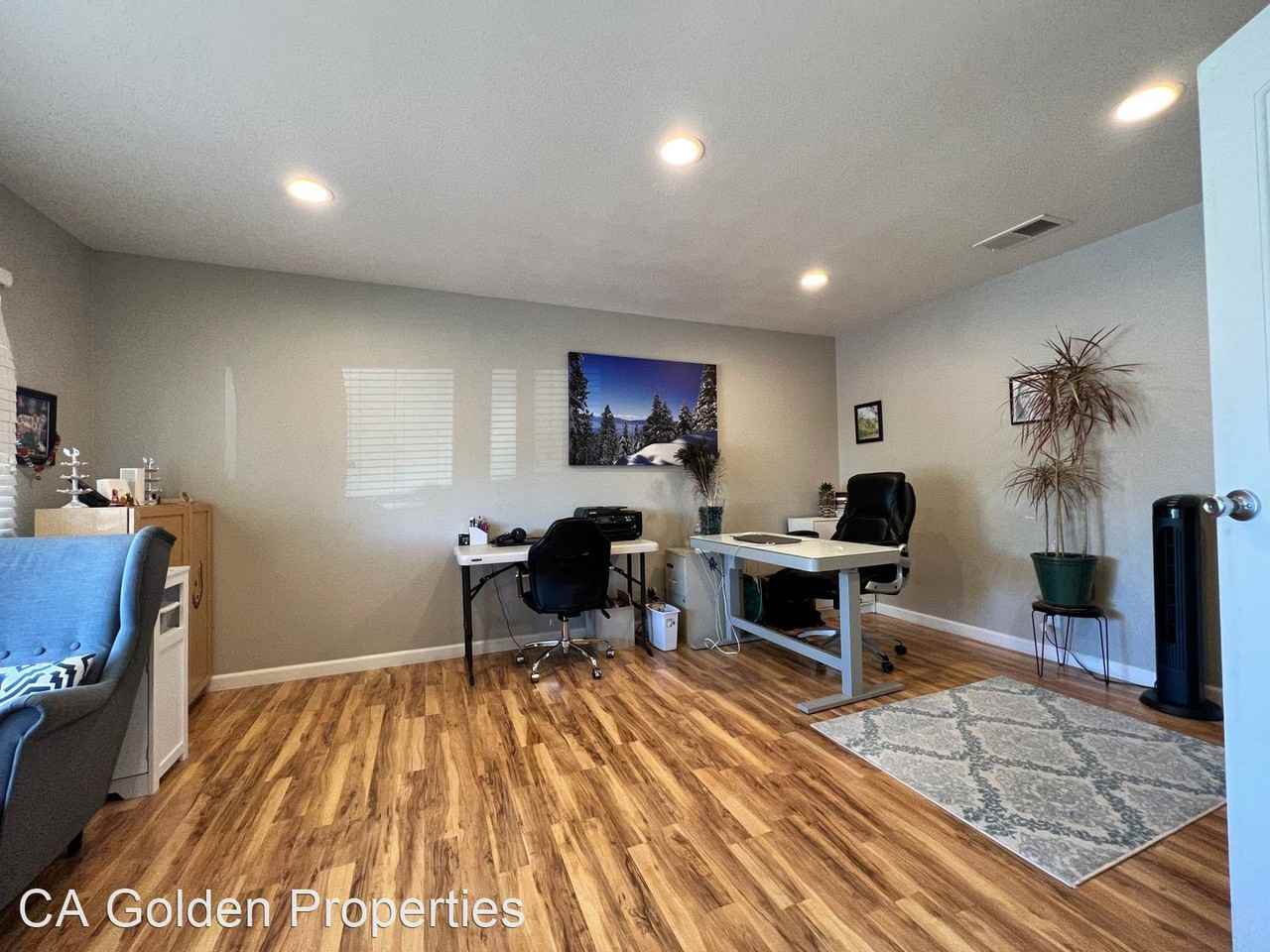 34802 Warwick Ct - Photo 3 of 29