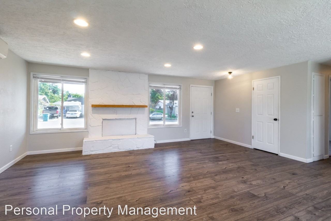 15102 Ne 4th Cir - Photo 3 of 14