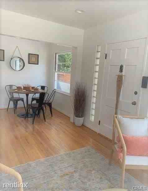 1347 Cambridge Dr - Photo 3 of 8