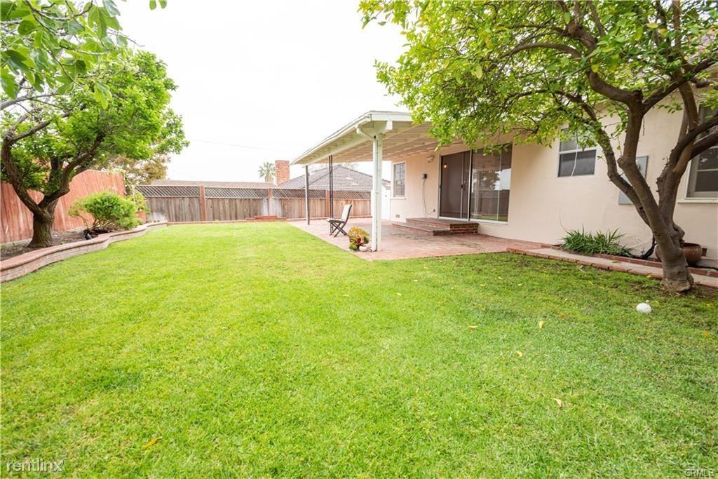 10746 Cranks Rd - Photo 3 of 14