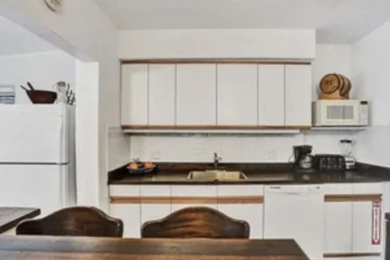 1224 Ne 17th Way - Photo 3 of 13