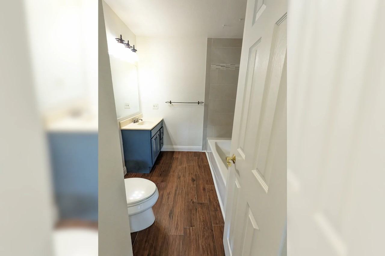 641 Billow Dr - Photo 3 of 46