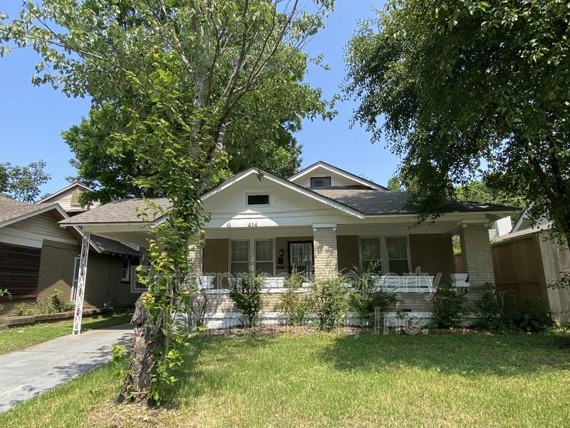 414 N Willett St - Photo 3 of 36