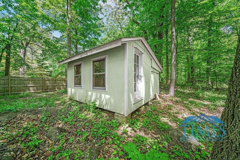 572 Rock Run Rd - Photo 2 of 35