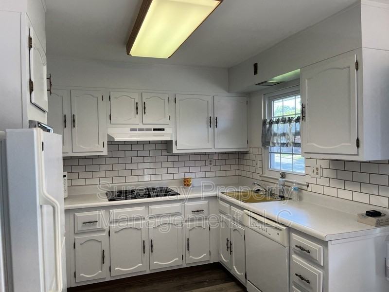 105C Buckingham Dr - Photo 3 of 13
